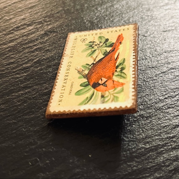 Vintage National Wildlife Conservation Cardinal Stamp Brooch Stamp Wooden Back - Picture 5 of 10